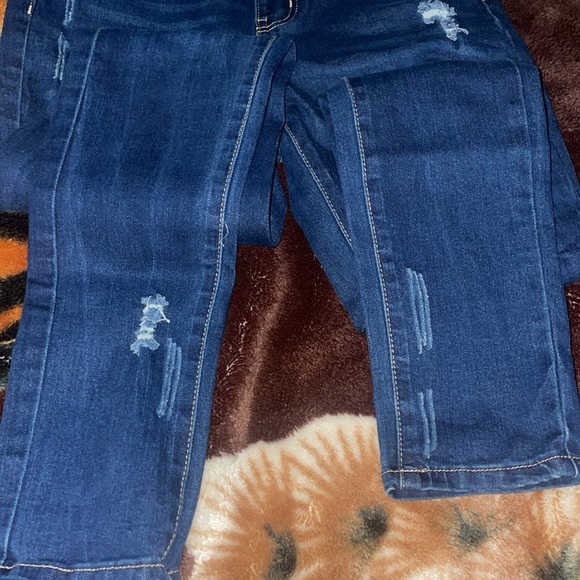 Ripped jeans - Picture 3 of 3